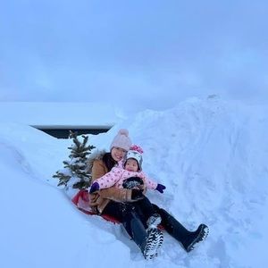 Meet your Posher, Aika